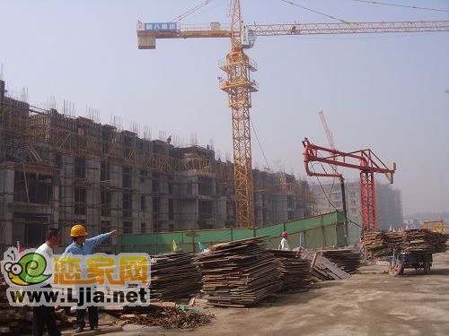 國(guó)際戀城施工現(xiàn)場(chǎng)