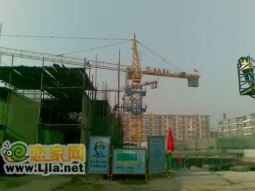 青城逸園施工現(xiàn)場