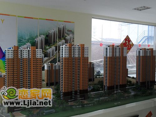 城市西景項(xiàng)目沙盤實(shí)拍