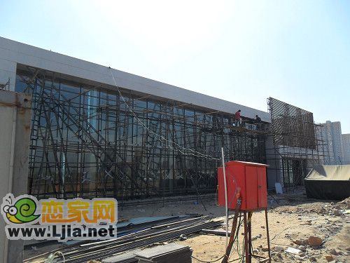 建設中的樓盤銷售中心