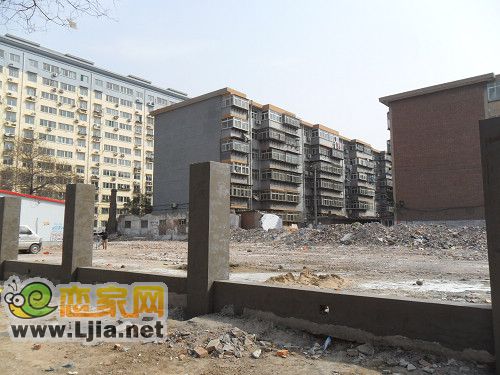 卓峰尚府施工現(xiàn)場