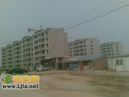 鋼苑新區(qū)施工現(xiàn)場