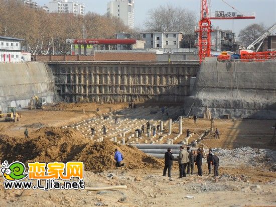 金業(yè)國際大廈施工現(xiàn)場