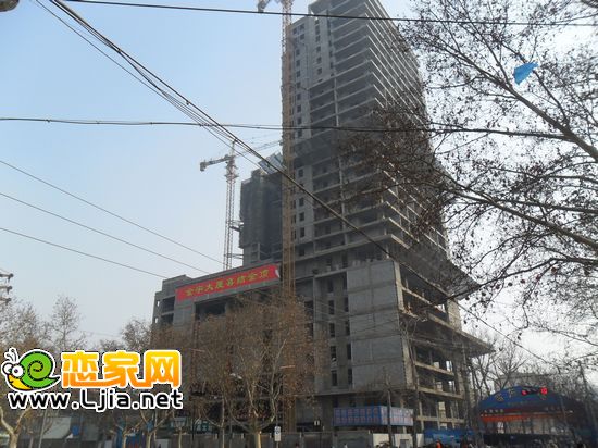 金宇大廈工程進度已封頂（2012.02.01）