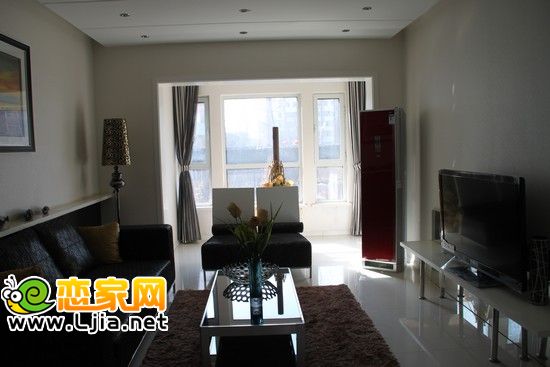 82-85㎡客廳