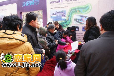 T恤DIY的親子彩繪環(huán)節(jié)