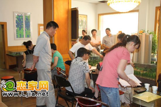溫商組團選購青城逸園商鋪