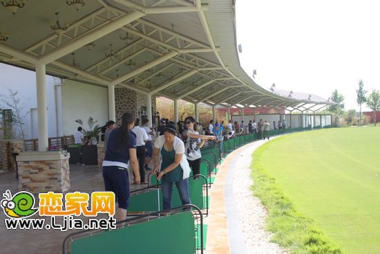 萬合會會員在高爾夫球場體驗