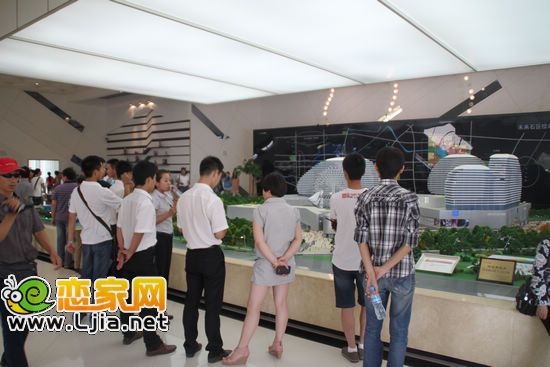 參觀未來石項目沙盤