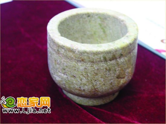唐代玉香爐