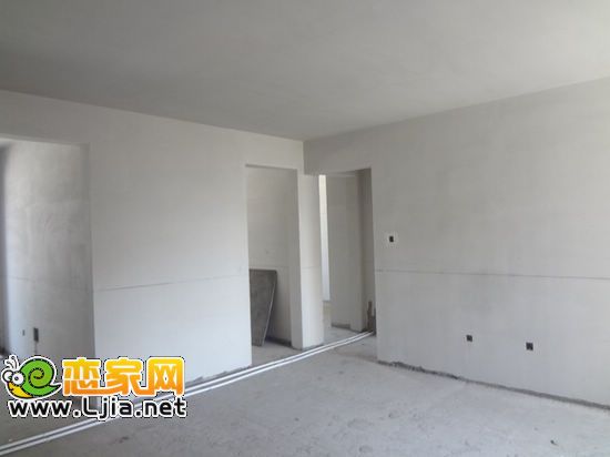 安居·東城首府小區(qū)內(nèi)部工程進(jìn)度瀏覽 1