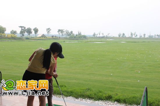 體驗高爾夫球
