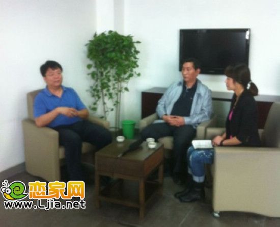 嘉賓在接受江城地產(chǎn)專訪