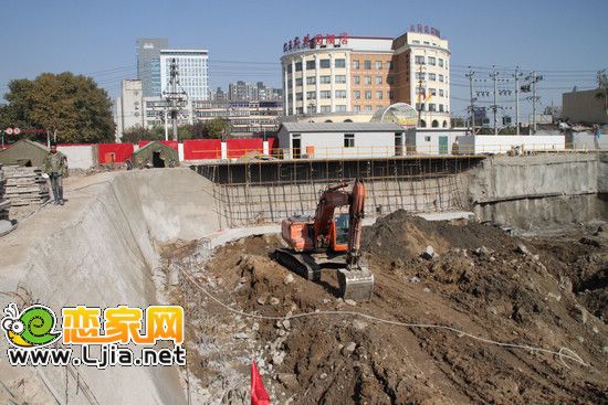 濱河世紀(jì)大廈施工現(xiàn)場(chǎng)（2012.10.31）