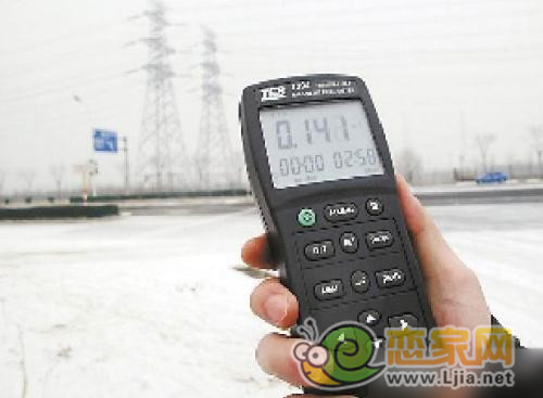 距離高壓線50米測(cè)得磁通密度值接近正常環(huán)境