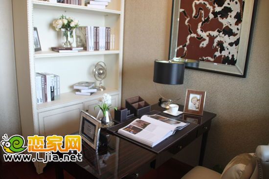 美的城10號(hào)樓121㎡樣板房 書房