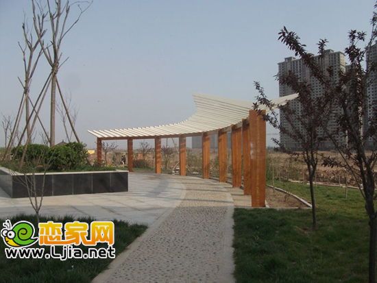 萬聚凱旋城沿河景觀帶實景