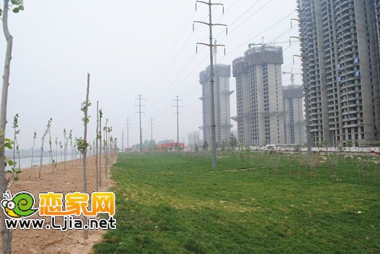 圣水湖畔綠化景觀帶