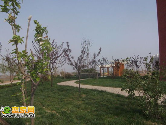 萬聚凱旋城沿河景觀帶