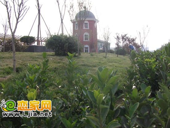 萬聚凱旋城沿河景觀帶