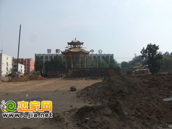 萬(wàn)聚凱旋城一期園林實(shí)景