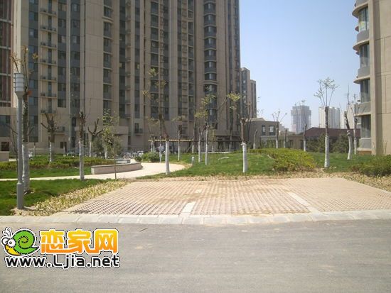 拉德芳斯北部二期園林實(shí)景