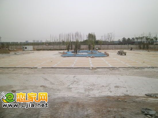 售樓部前廣場工程進度