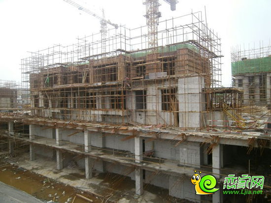 濱江首府4#出地面2層