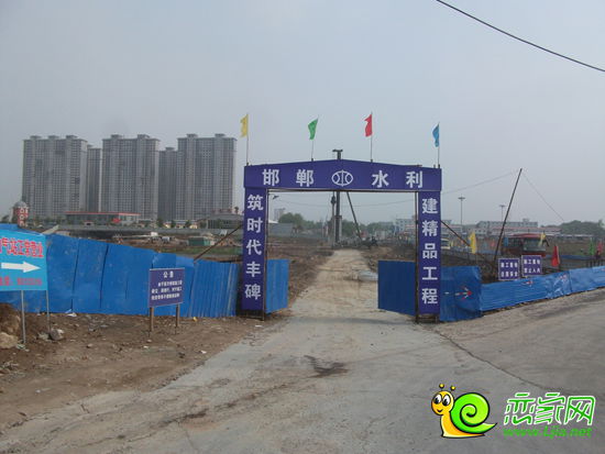 萬聚凱旋城項(xiàng)目北大橋建設(shè)實(shí)景