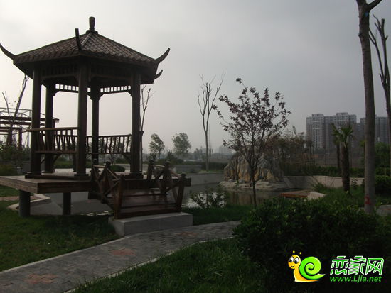 萬聚凱旋城沿河景觀帶