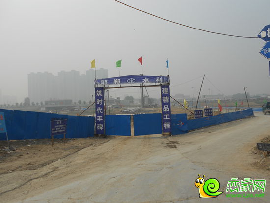 萬(wàn)聚凱旋城項(xiàng)目北大橋建設(shè)實(shí)景