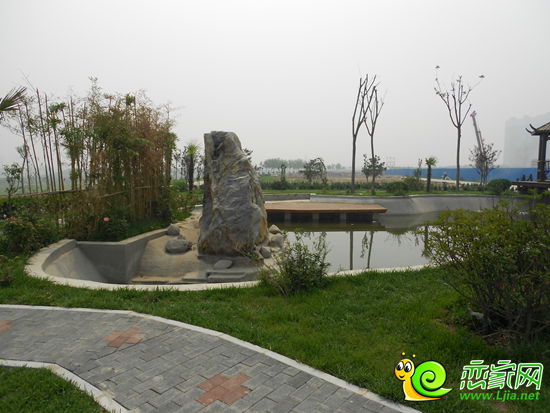 萬聚凱旋城沿河景觀帶
