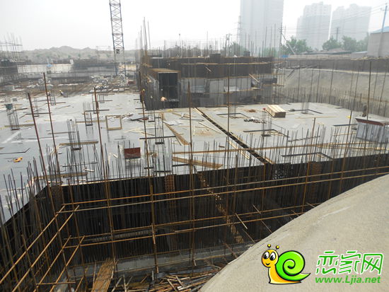 萬(wàn)聚凱旋城二期工程進(jìn)度實(shí)景