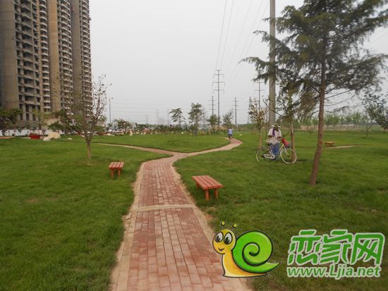 圣水湖畔沿支漳河綠化景觀帶