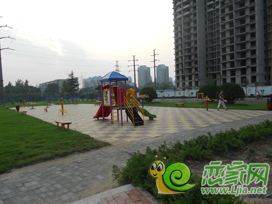 圣水湖畔沿支漳河綠化景觀帶