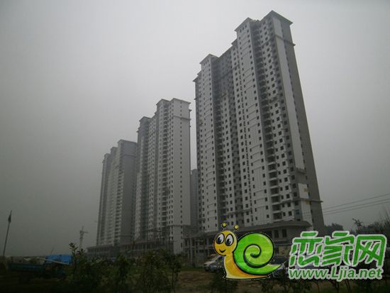 萬(wàn)聚凱旋城一期工程進(jìn)度實(shí)景