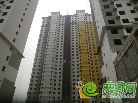 萬(wàn)聚凱旋城一期工程進(jìn)度實(shí)景