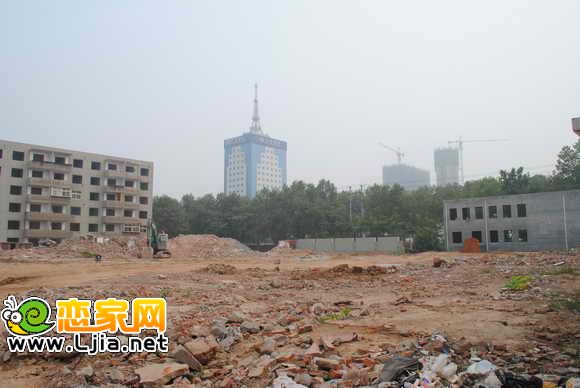 龍鼎國際拆遷現(xiàn)場