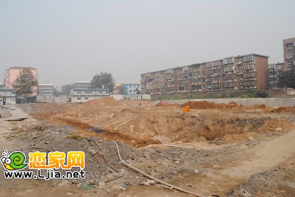 百家新城先鋒苑工地