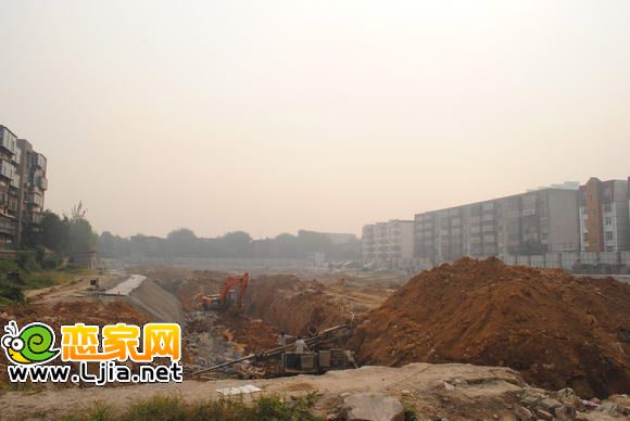 百家新城先鋒苑工地