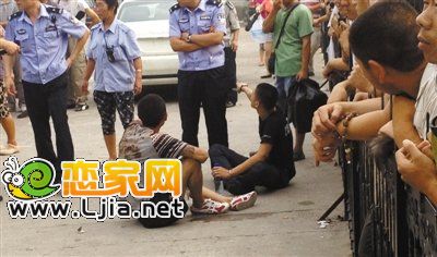 十里河橋南側停車場附近