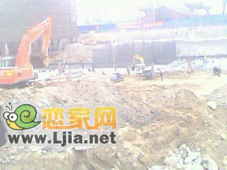 安聯(lián)水晶坊施工現(xiàn)場圖