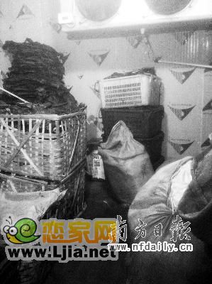 等待打包處理的臘肉。