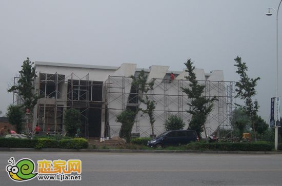 杰輝觀天下售樓處正在建設(shè)