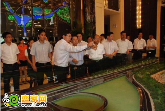 何先生詳細(xì)了解項(xiàng)目情況