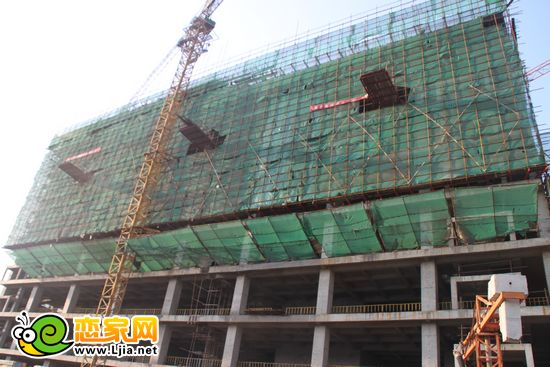 陽光三龍商業(yè)廣場西側(cè)樓棟實(shí)景圖（2012.9.4）