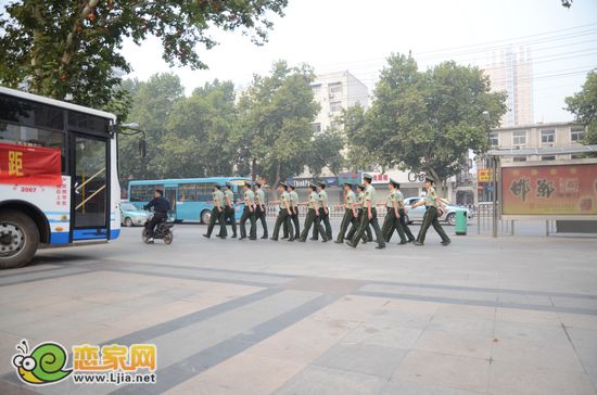 路過的軍人