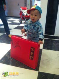瑞德苑老客戶領(lǐng)取中秋月餅
