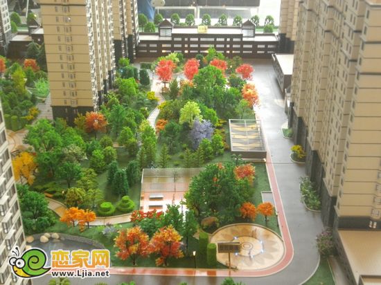 楓景華庭項(xiàng)目綠化