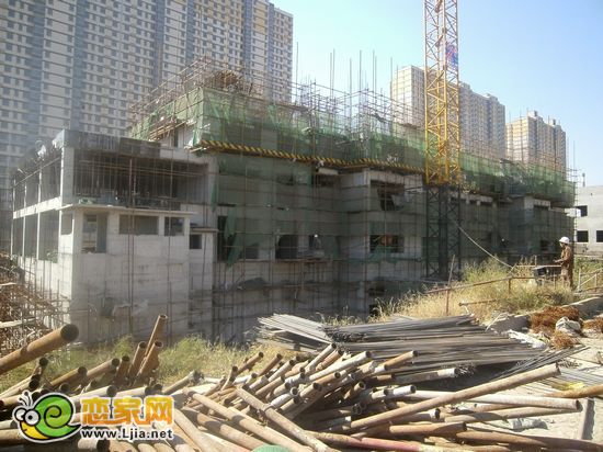 現(xiàn)代華府5號(hào)樓出地面3層（2012.10.10）